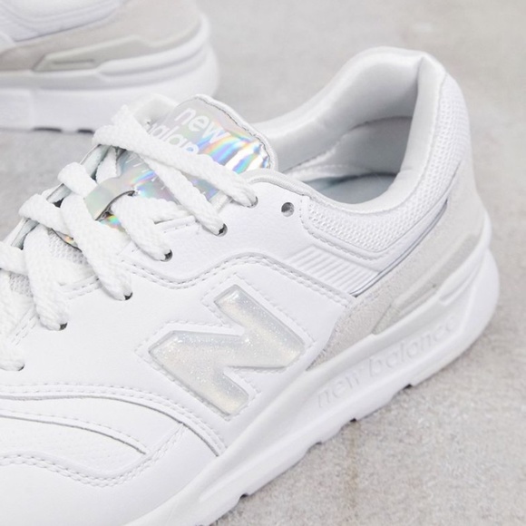 SOLD !! New Balance 997H Shoes in White and Iridescent - Picture 3 of 11